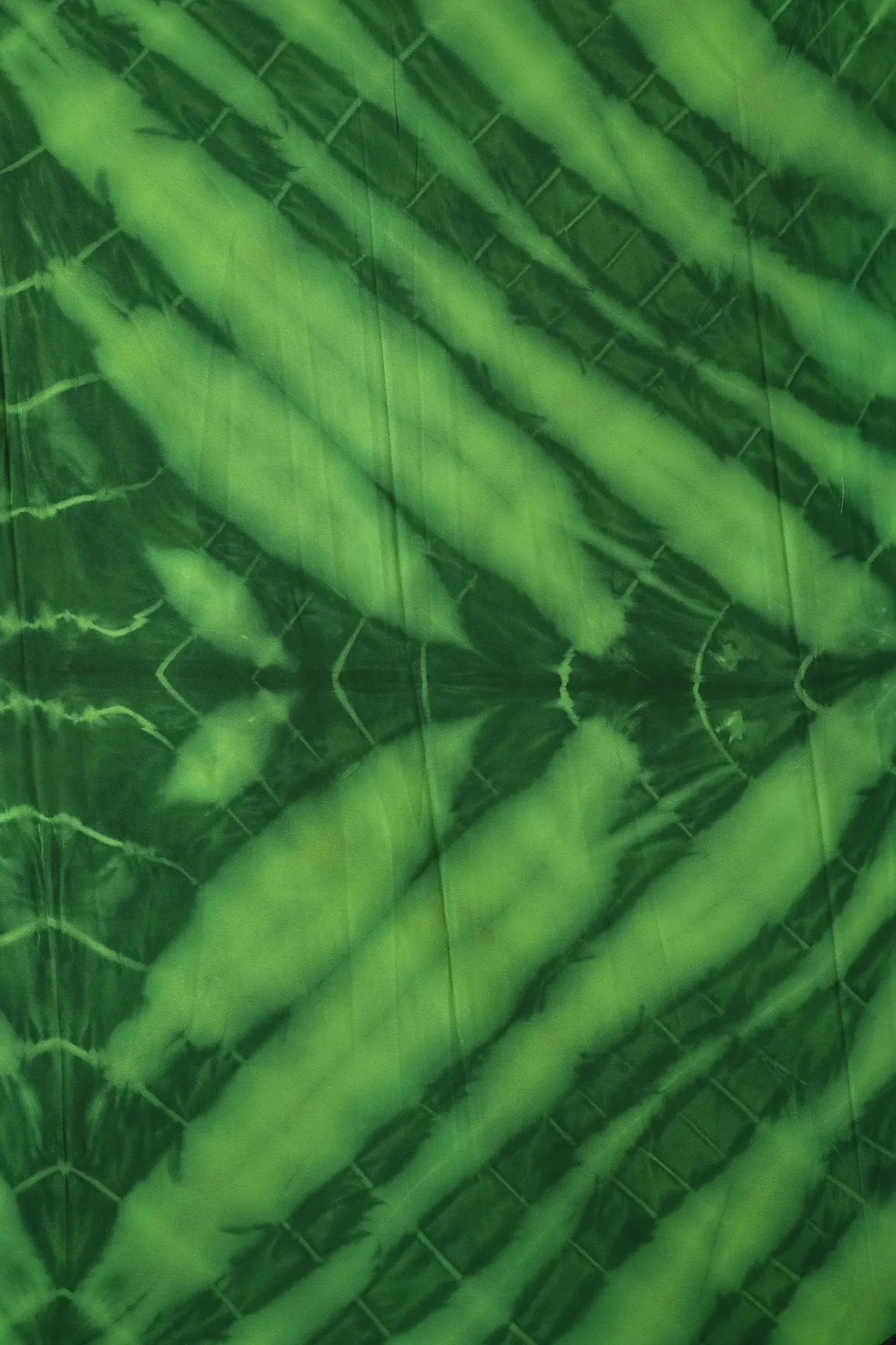 4.25 Meter Cut Piece Of Green Tie & Dye Shibori Print On Georgette Fabric