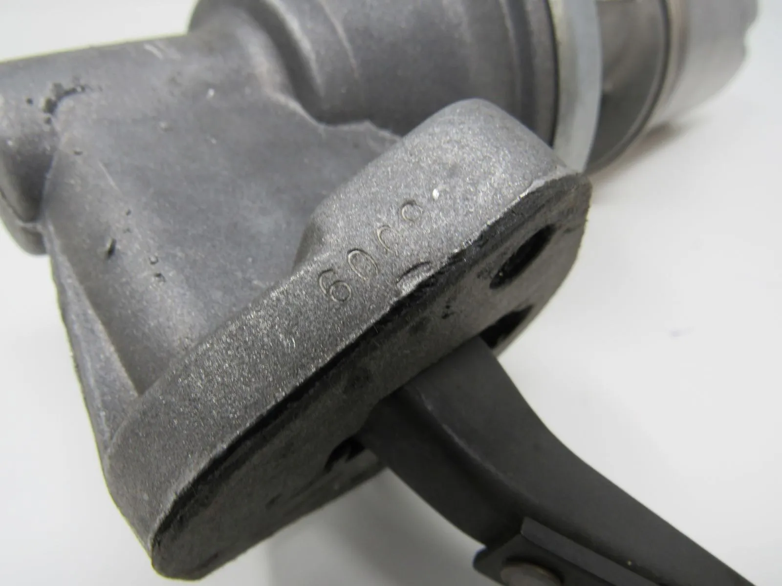 Airtex Mechanical Fuel Pump 60092 -- New