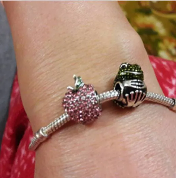 Contemplative Green Frog Charm