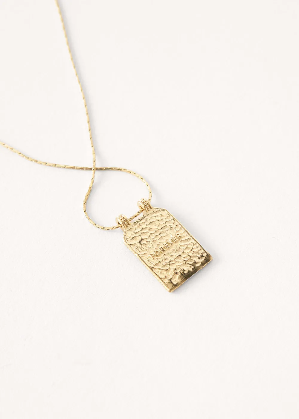 LUCIA PENDANT NECKLACE