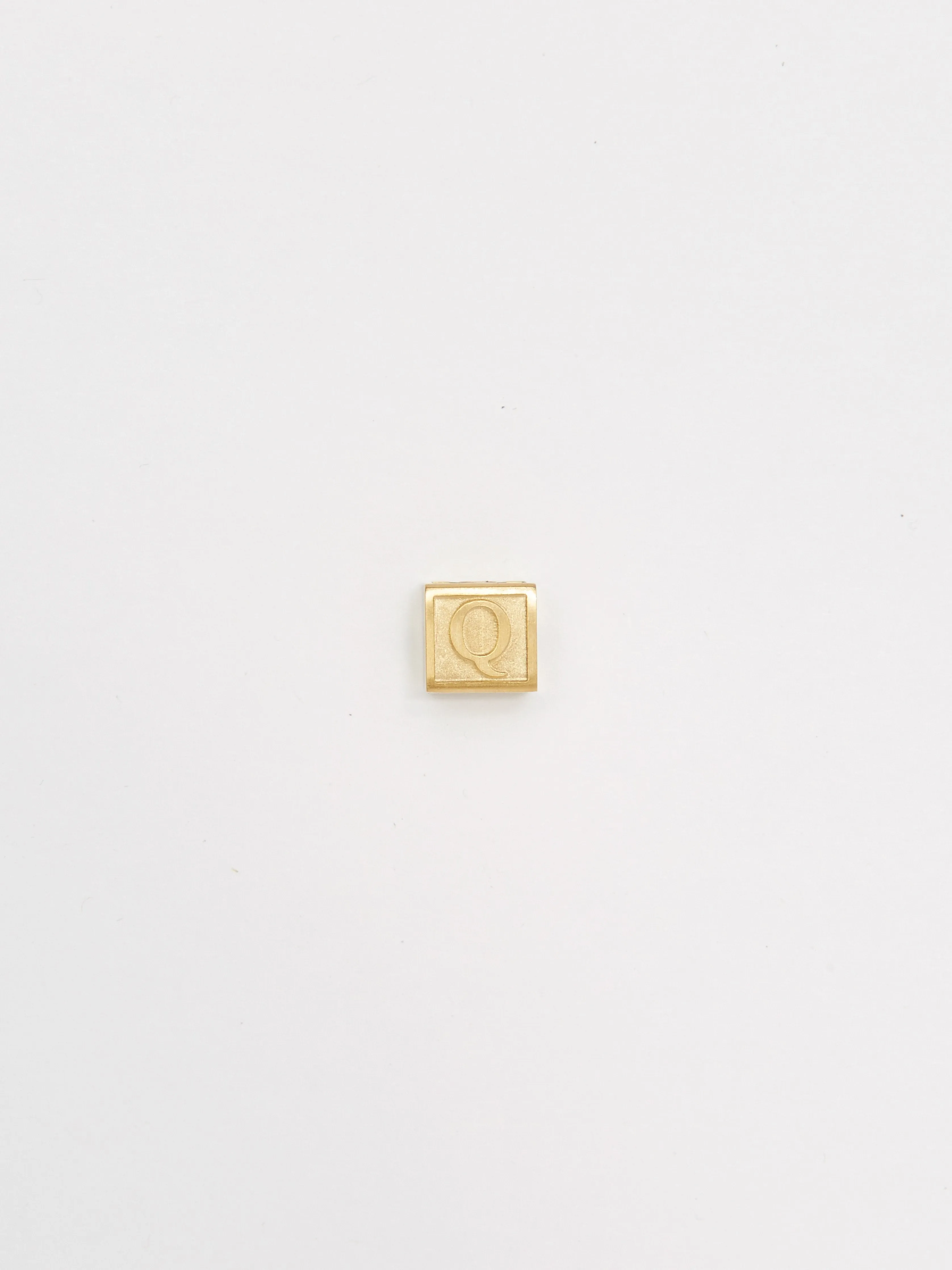 "Q" Letter Block