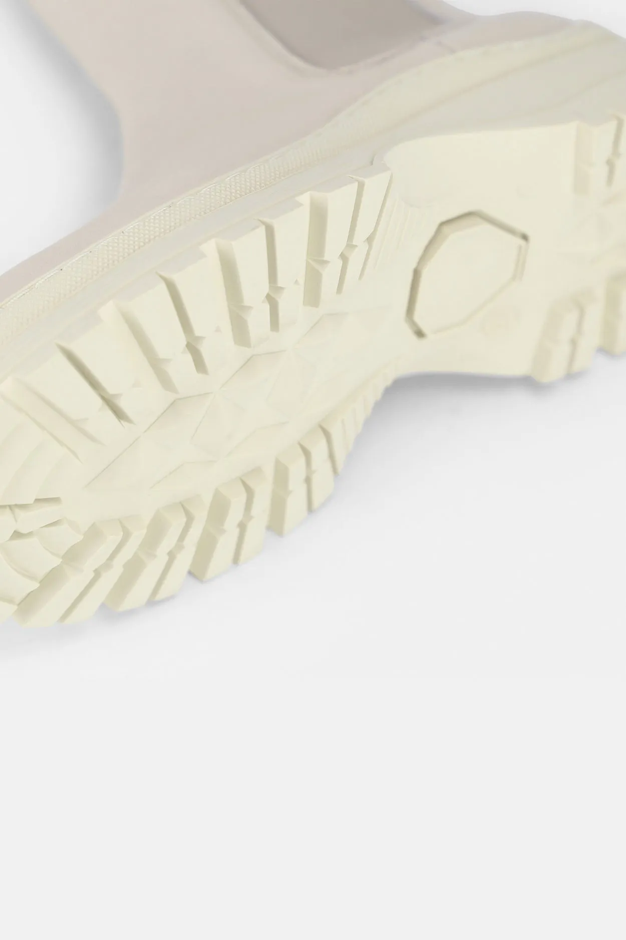 Riot High Chelsea 221 | Sand